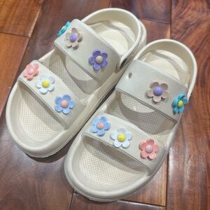 Source Unknown Cream  Sandals with Straps